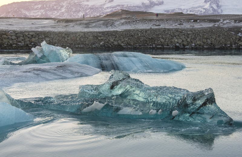 Lagoa glaciar jokulsarlon na europa islâmica.