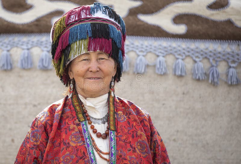 Kyrgyz Lady in Traditional Outfit Editorial Stock Image - Image of ...