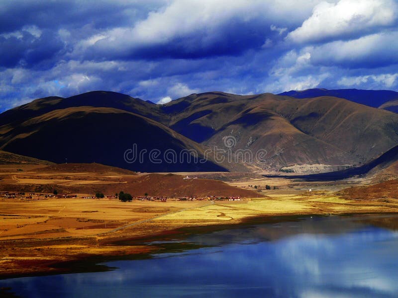 Lake and mountain