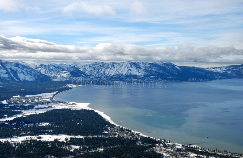 Lake Tahoe del sur en invierno imagen de archivo libre de regalías Lake Tahoe del sur en invierno imagen de archivo libre de regalías
