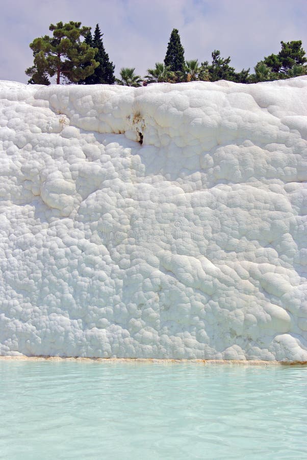 Lake on terrace in pamukkale mountains