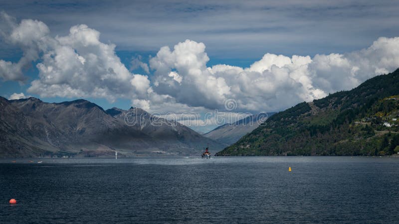 Lake Wakatipu, Queenstown, New Zealand royaltyfri foto Lake Wakatipu, Queenstown, New Zealand royaltyfri foto