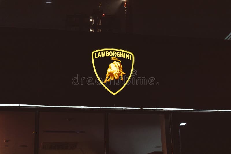 Lamborghini Logo Rivenditore Showroom Salon Garage Garage Sport Fotografia  Editoriale - Immagine di toro, lusso: 203724257