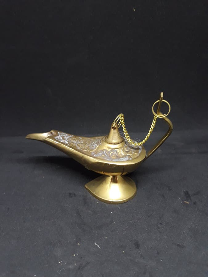 Lampe d'Aladdin photos libres de droits Lampe d'Aladdin photos libres de droits