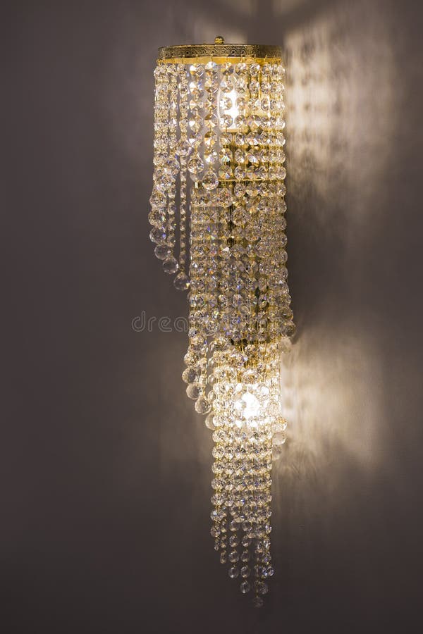Lampe de luxe de conception intérieure Lumière en cristal de mur Plan rapproché de lustre de Chrystal image stock Lampe de luxe de conception intérieure Lumière en cristal de mur Plan rapproché de lustre de Chrystal image stock
