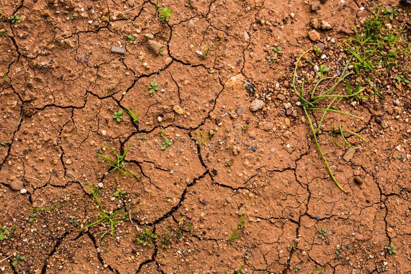 Land mit trockenem und gebrochenem Boden stockfotografie Land mit trockenem und gebrochenem Boden stockfotografie
