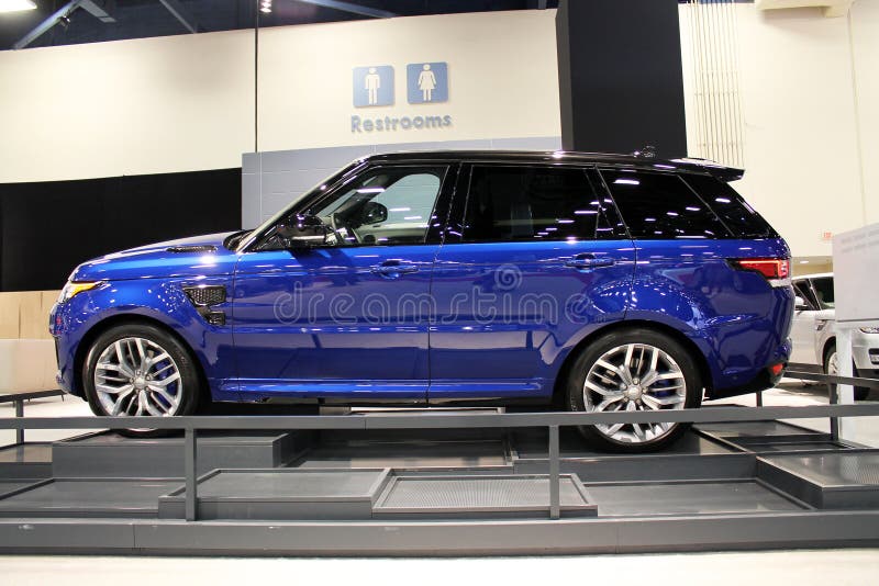 Land rover 2015 editorial photo. Image of background 47997346