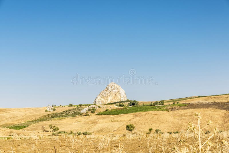 Landbouwbedrijfgebieden dichtbij Corleone in Sicilië, Italië stock afbeelding Landbouwbedrijfgebieden dichtbij Corleone in Sicilië, Italië stock afbeelding
