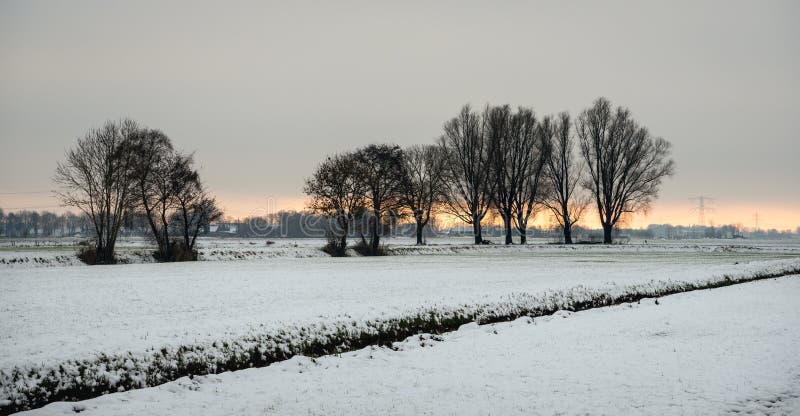 Landelijk landschap in wintertijd stock foto's Landelijk landschap in wintertijd stock foto's