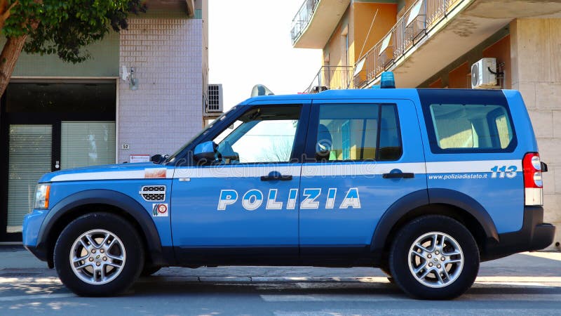 Land Rover Discovery 4, Italian Police car. Land Rover Discovery 4, Italian Police car.