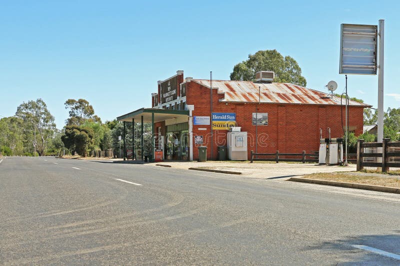 LANDSBOROUGH, VICTORIA, AUSTRALIA - 1° marzo 2016: Il grande magazzino di Landsborough è stato stabilito nel 1924 come W B Hodget fotografie stock LANDSBOROUGH, VICTORIA, AUSTRALIA - 1° marzo 2016: Il grande magazzino di Landsborough è stato stabilito nel 1924 come W B Hodget fotografie stock