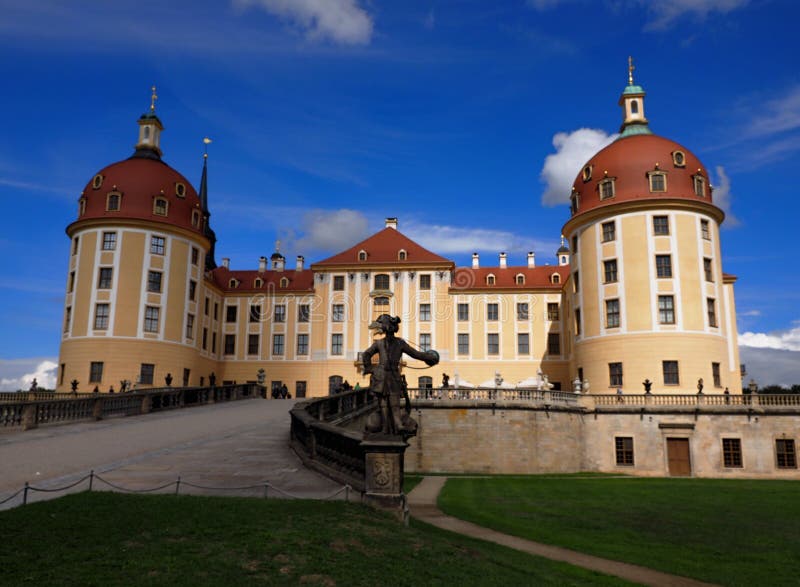 Pohľad na krajinu zámku Moritzburg v Sasku, Nemecko