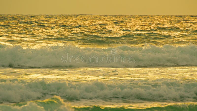 Landschaft sehen die Wellen spalten langsam zu schaffen einen faszinierenden Effekt.