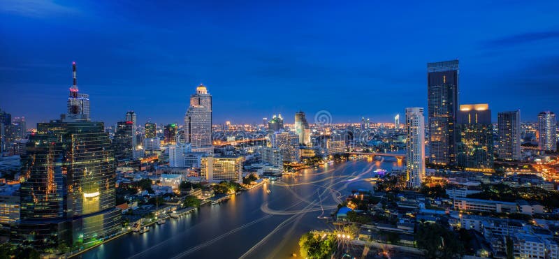 Landschap van Rivier in de stad van Bangkok royalty-vrije stock fotografie Landschap van Rivier in de stad van Bangkok royalty-vrije stock fotografie