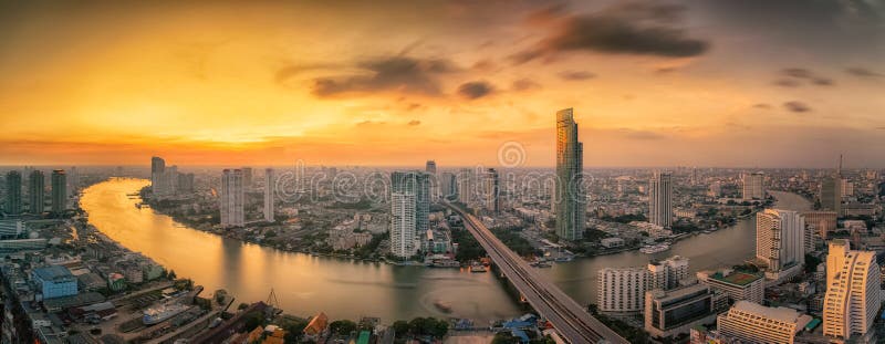 Landschap van Rivier in de stad van Bangkok stock fotografie Landschap van Rivier in de stad van Bangkok stock fotografie