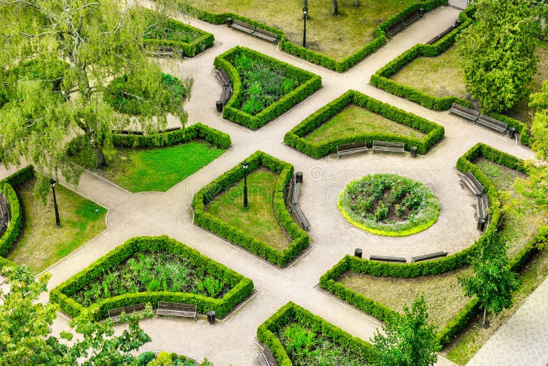 Landschapsarchitectuur - luchtmening aan het mooie park stock afbeelding Landschapsarchitectuur - luchtmening aan het mooie park stock afbeelding