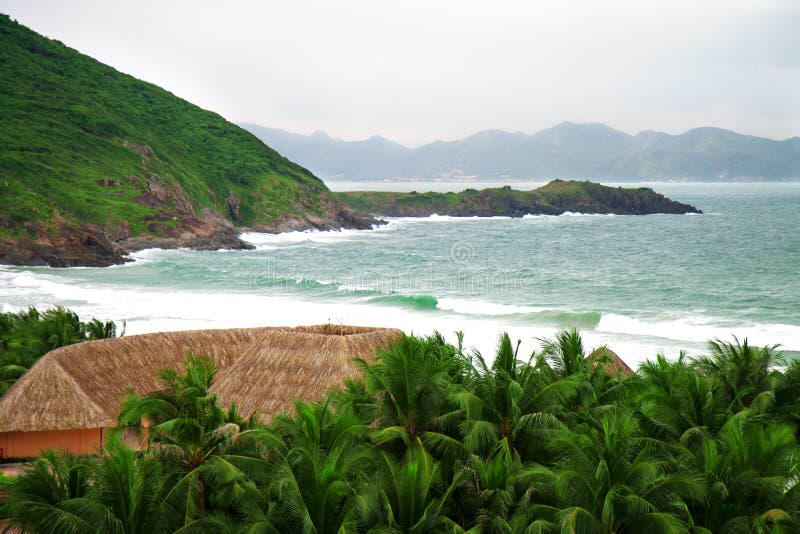 Landskap Sikt av havet och bergen vietnam royaltyfri fotografi Landskap Sikt av havet och bergen vietnam royaltyfri fotografi