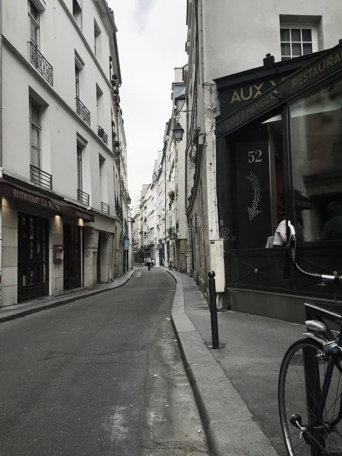 A quiet narrow laneway in Paris stock photography