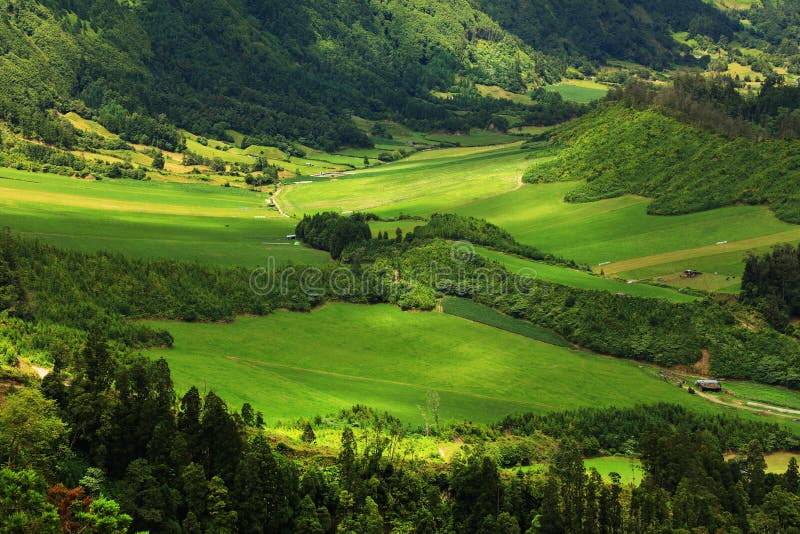 Lanscape von Sete Citades im Sao Miguel Island lizenzfreies stockfoto Lanscape von Sete Citades im Sao Miguel Island lizenzfreies stockfoto