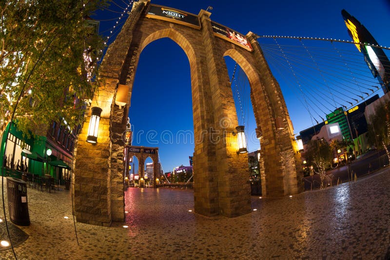 Lanzamiento Granangular Del Puente De Brooklyn En Las Vegas Imagen de