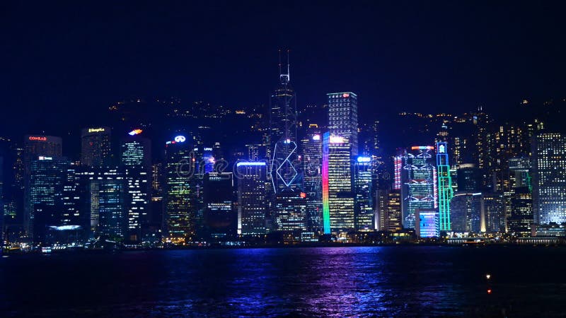 Laps de temps de Victoria Harbour et de Hong Kong Skyline la nuit - Hong Kong China