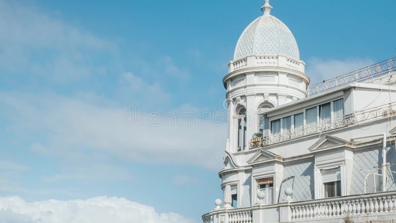 Lapso de tiempo de un edificio en valencia españa.