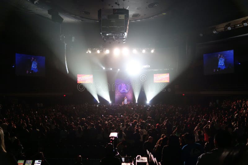 Comedian, Fluffy, Gabriel Iglesias Waves To Fans at the End of S Editorial  Photo - Image of colorful, comedy: 53525386