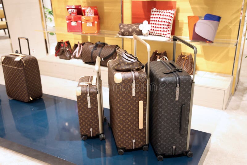 Louis Vuitton: LV launches $370 luggage tracker Echo with Sigfox