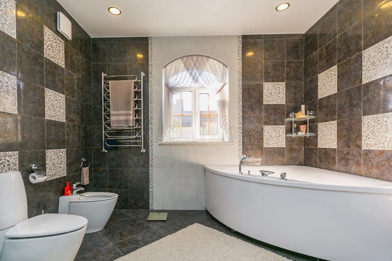 Large Modern Master Bathroom stock photos