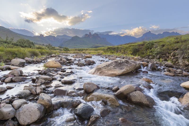 Large rocks in the river stock photography Large rocks in the river stock photography