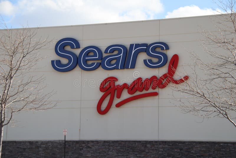 Sears Outlet editorial photography. Image of retailer - 49259327