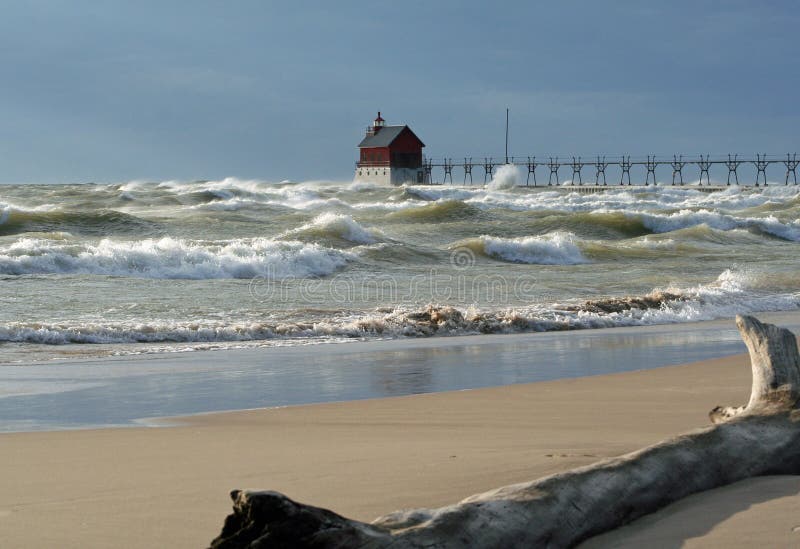 Large waves at Grand Haven Lighthouse