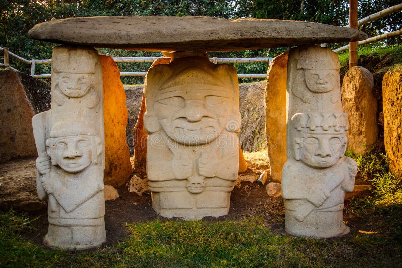 Las estatuas antiguas en San Agustín, Colombia fotos de archivo Las estatuas antiguas en San Agustín, Colombia fotos de archivo