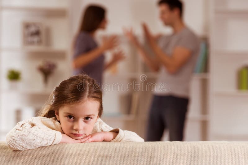 Las peleas trastornaron al niño imagenes de archivo Las peleas trastornaron al niño imagenes de archivo
