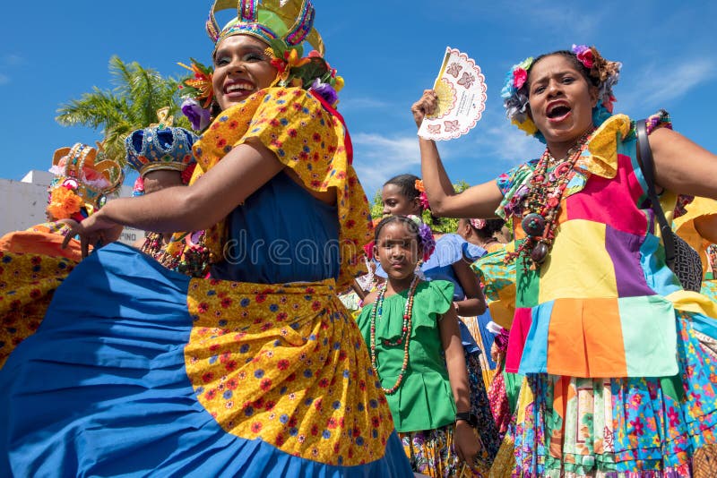 469 Panama Dancers Stock Photos, High-Res Pictures, and Images - Getty  Images