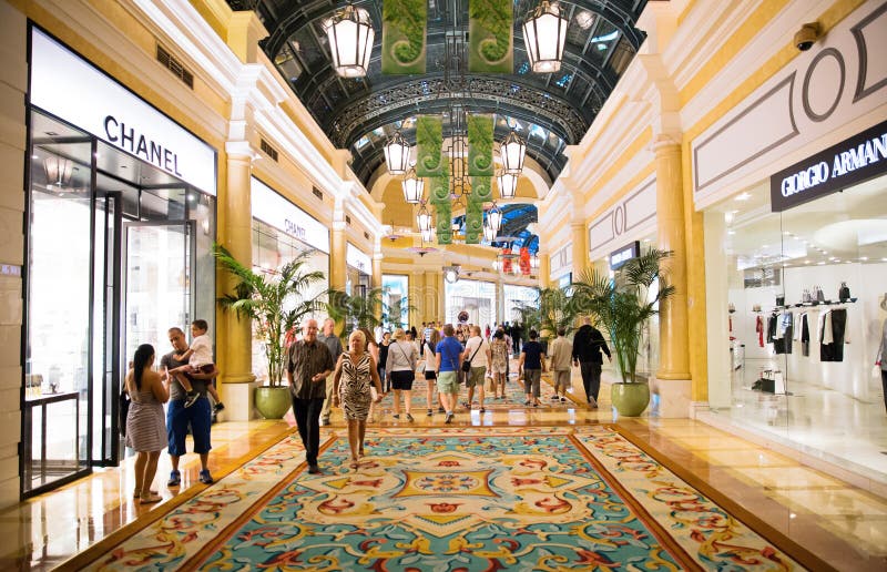 USA United States America Texas Houston Shopping Mall The Galleria interior  shopping Louis Vuitton luxury shop interior Stock Photo - Alamy