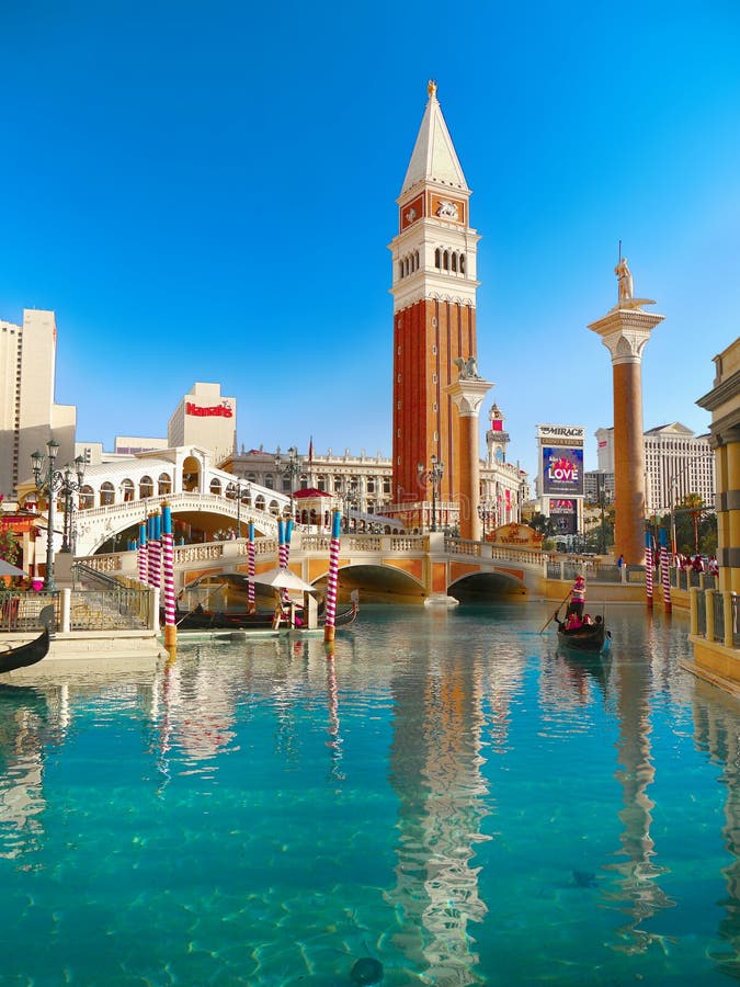 Las Vegas, casinò veneziano dell'hotel, ponte di Rialto, gondole fotografia stock libera da diritti Las Vegas, casinò veneziano dell'hotel, ponte di Rialto, gondole fotografia stock libera da diritti