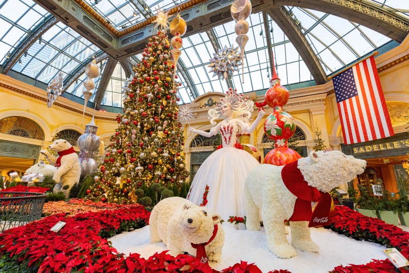 Christmas Theme of the Bellagio Conservatory and Botanical Gardens ...