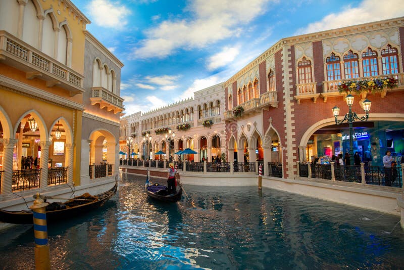 LAS VEGAS, EUA - 16 DE OUTUBRO DE 2018: O casino Venetian da estância abriu o 3 de maio de 1999 imagem de stock royalty free LAS VEGAS, EUA - 16 DE OUTUBRO DE 2018: O casino Venetian da estância abriu o 3 de maio de 1999 imagem de stock royalty free