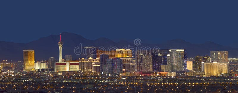 Las Vegas linia horyzontu przy półmrokiem
