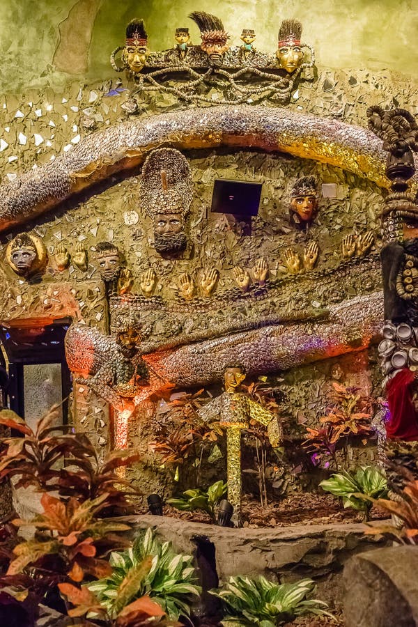 Las Vegas, los E.E.U.U. - julio de 2016 visión de la tira de Las Vegas en la noche en Nevada los E.E.U.U. fotos de archivo libres de regalías Las Vegas, los E.E.U.U. - julio de 2016 visión de la tira de Las Vegas en la noche en Nevada los E.E.U.U. fotos de archivo libres de regalías