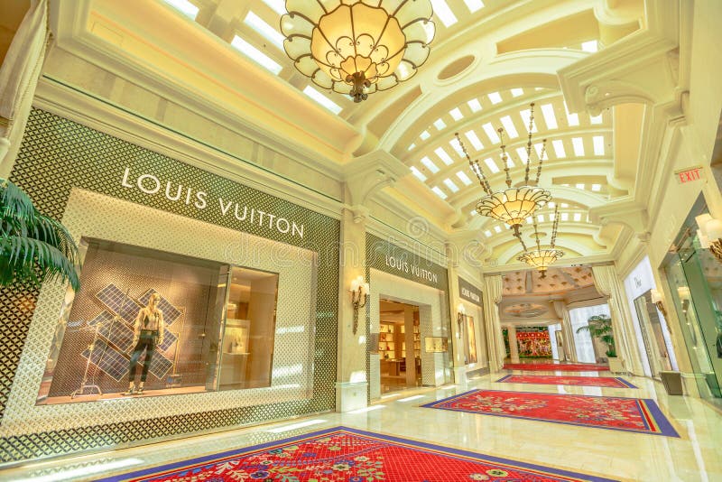 Louis Vuitton Las Vegas editorial photography. Image of retail - 19277952