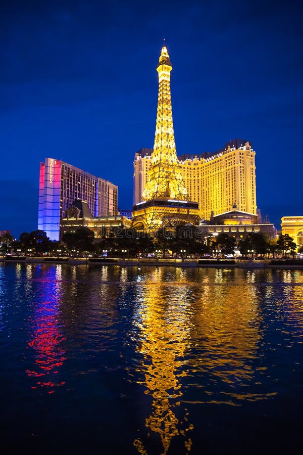 Las Vegas Night View editorial stock image. Image of hotel - 43065144