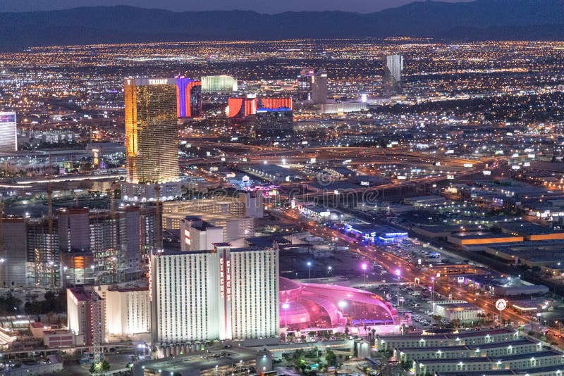 LAS VEGAS NV - JUNI 30, 2018: Flyg- sikt av cirkuscirkusen Hote royaltyfria bilder LAS VEGAS NV - JUNI 30, 2018: Flyg- sikt av cirkuscirkusen Hote royaltyfria bilder