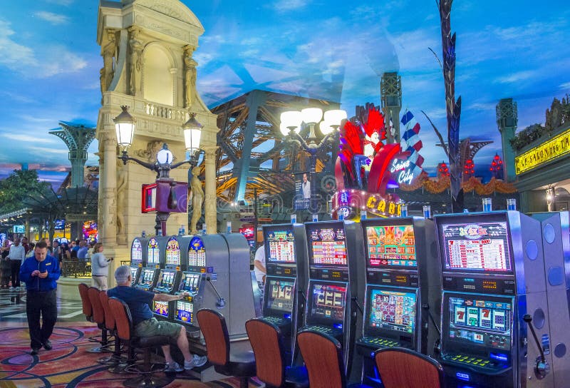 Registration Desk at the Paris Hotel in Las Vegas Editorial Stock Image -  Image of casino, people: 38078964