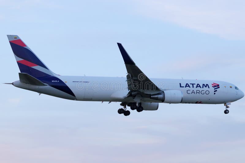 LATAM CARGO Boeing 767 editorial stock photo. Image of wing - 271682893