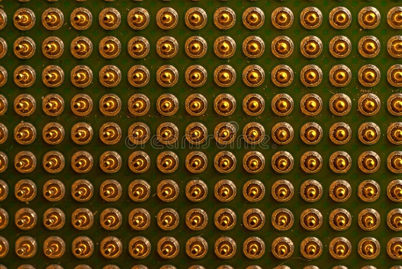 Lato inferiore del moderno processo multithreading multi-core con le zampe dei contatti, le microrestrizioni della CPU, immagine stock Lato inferiore del moderno processo multithreading multi-core con le zampe dei contatti, le microrestrizioni della CPU, immagine stock