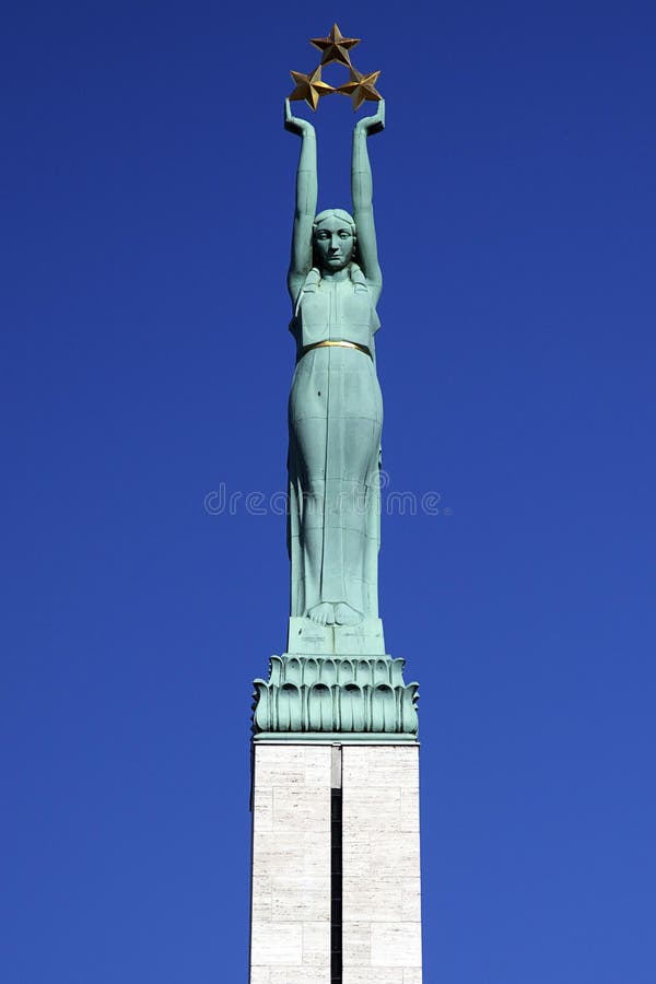 Latvia: Monumento de la libertad de Riga foto de archivo Latvia: Monumento de la libertad de Riga foto de archivo