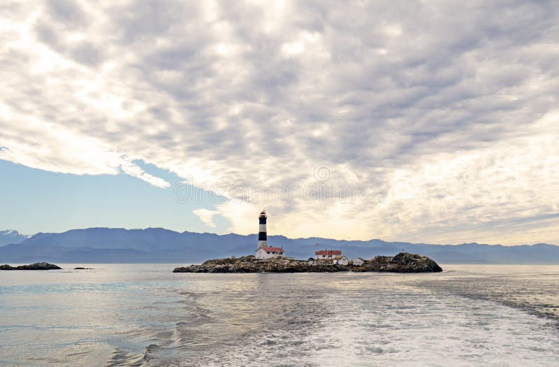 Laufen Sie Felsenleuchtturm und ökologische Reserve, Victoria BC Kanada lizenzfreie stockfotos Laufen Sie Felsenleuchtturm und ökologische Reserve, Victoria BC Kanada lizenzfreie stockfotos