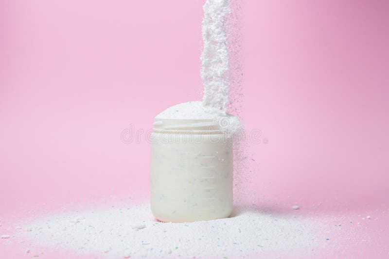 https://thumbs.dreamstime.com/b/laundry-detergent-pink-background-washing-powder-poured-measuring-cup-household-chemicals-208888032.jpg